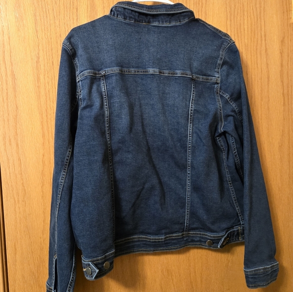 NWOT Well Worn Jean Jacket - Picture 2 of 2